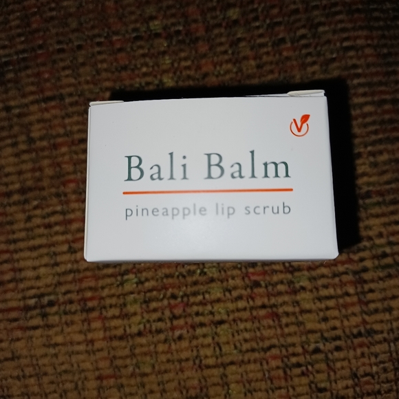 Bali Balm Pineapple Lip Scrub - Picture 3 of 4